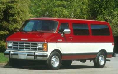 Dodge Ram Wagon 1990