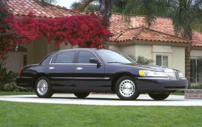 2000 Lincoln Town Car
