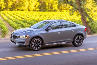 2017 Volvo S60 Cross Country 2017 Volvo S60 Cross Country