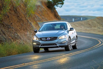 2018 Volvo S60 Cross Country 2018 Volvo S60 Cross Country