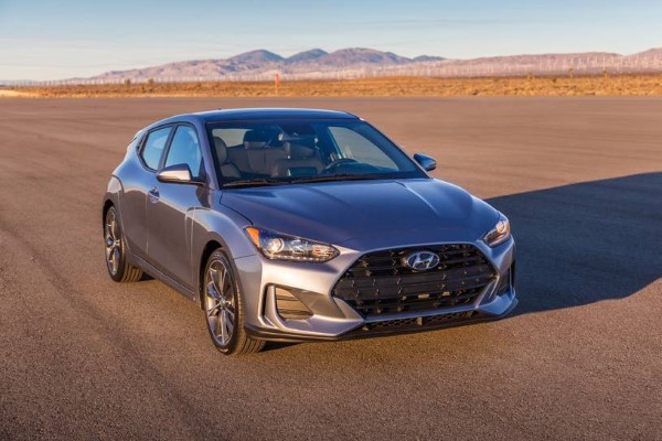 2021 Hyundai Veloster 2021 Hyundai Veloster