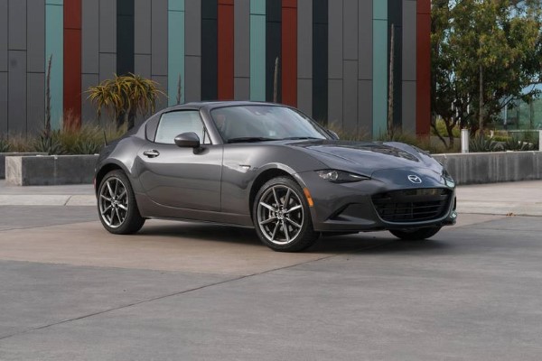 2021 Mazda MX-5 Miata RF 2021 Mazda MX-5 Miata RF
