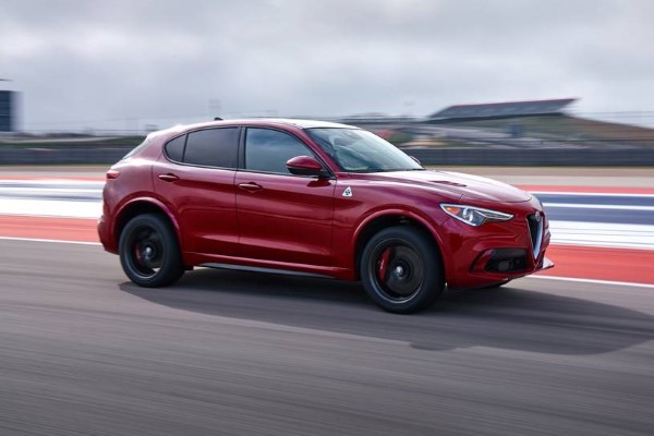 2022 Alfa Romeo Stelvio 2022 Alfa Romeo Stelvio