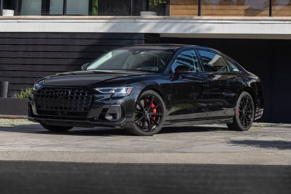 2022 Audi S8